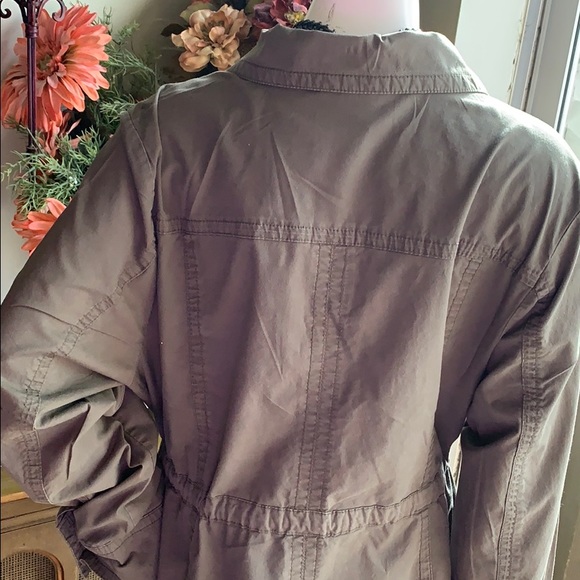 Jacket - Picture 9 of 16